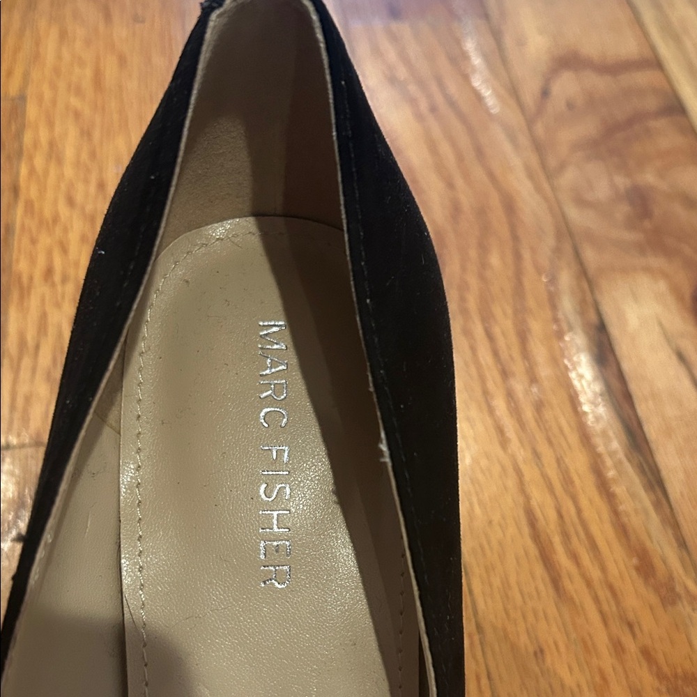 Marc Fisher Black Pointed Toe Heels - Picture 2 of 8